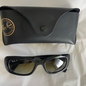 Ray ban sun glasses.